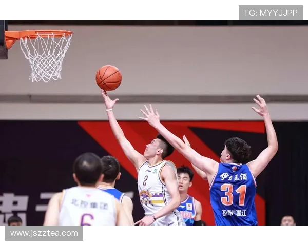聚焦CBA激战格局透视季后赛席位之争风云与强队争锋态势深度解析 - 副本 (7) - 副本